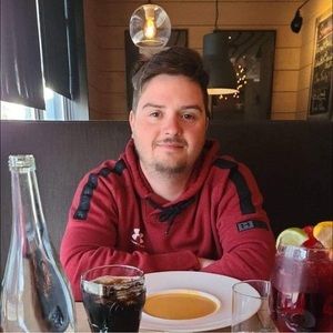 Meet your Posher, Maxime